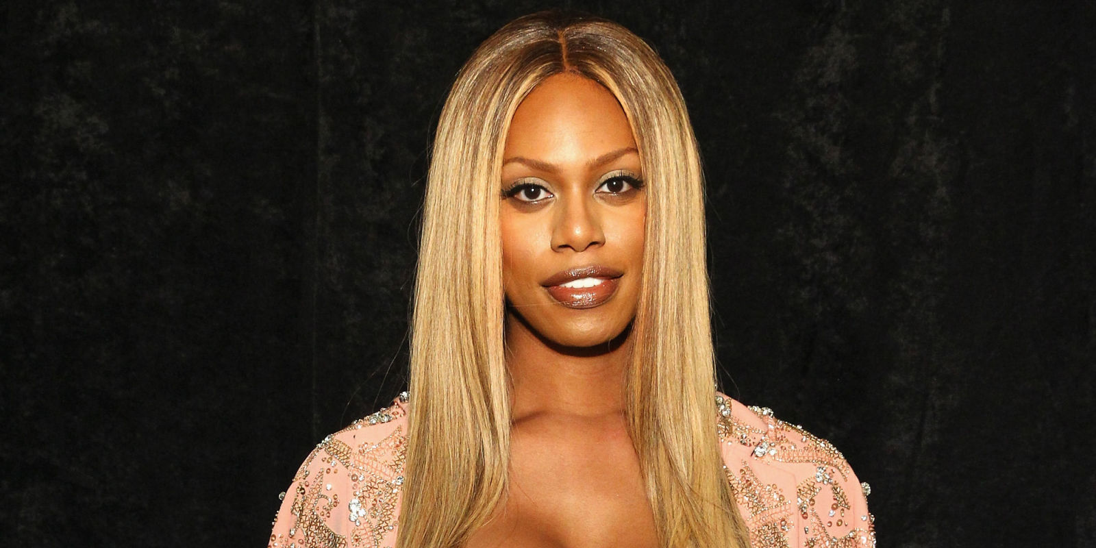 No Makeup Selfies - Celebrities Taking Selfies Without Makeup