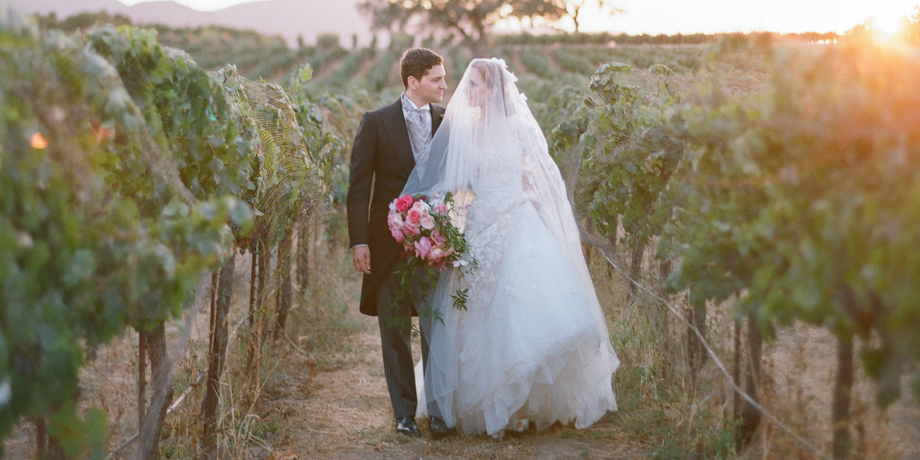 26 Best Wedding Photographers on the US Wedding and Bridal