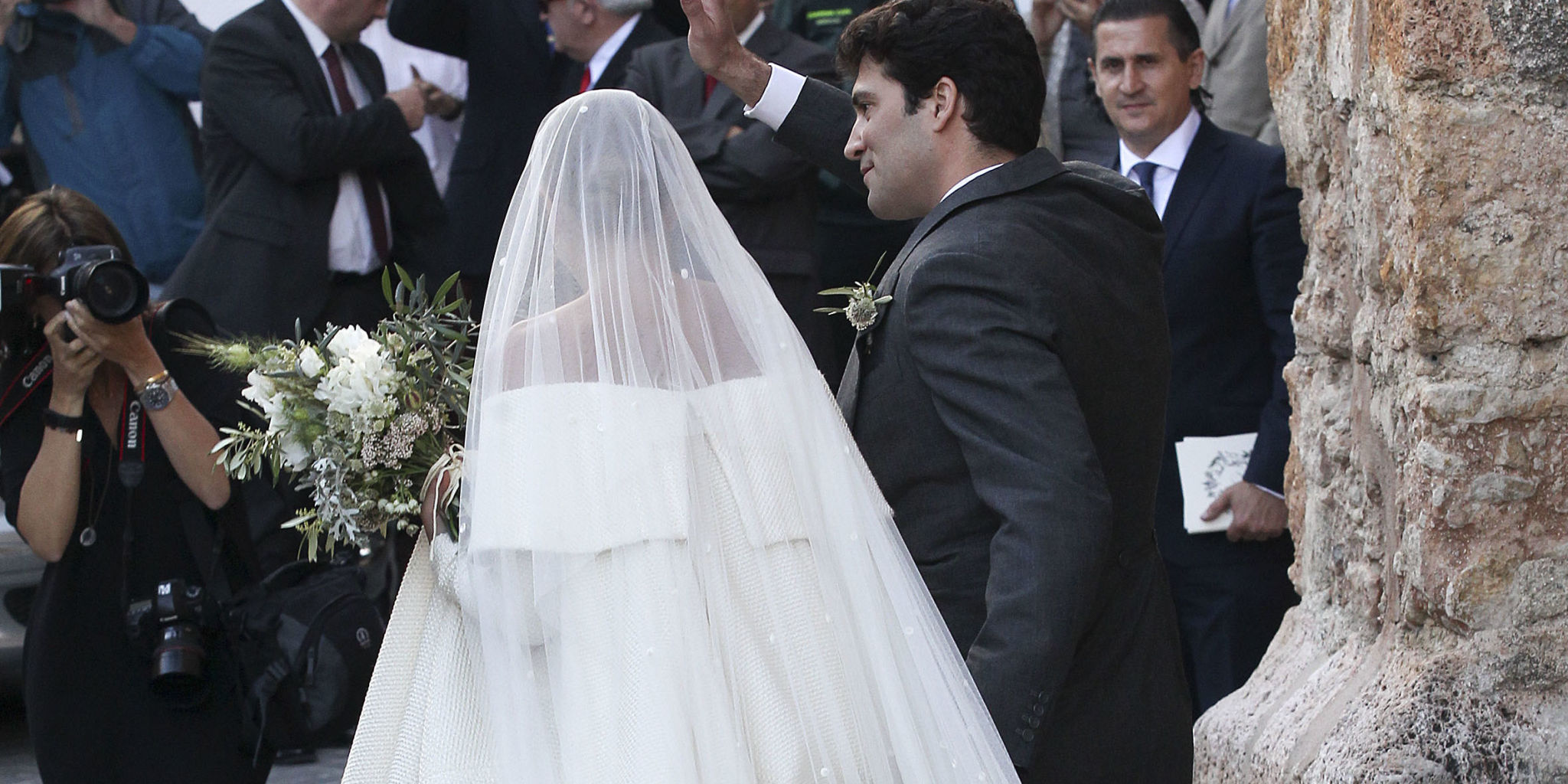 Lady Charlotte Wellesley Marries Alejandro Santo Domingo in the Society  Wedding of the Year