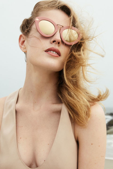 gallery-1466104986-cts060916nordstromhbzsunglassesbeach002r.jpg