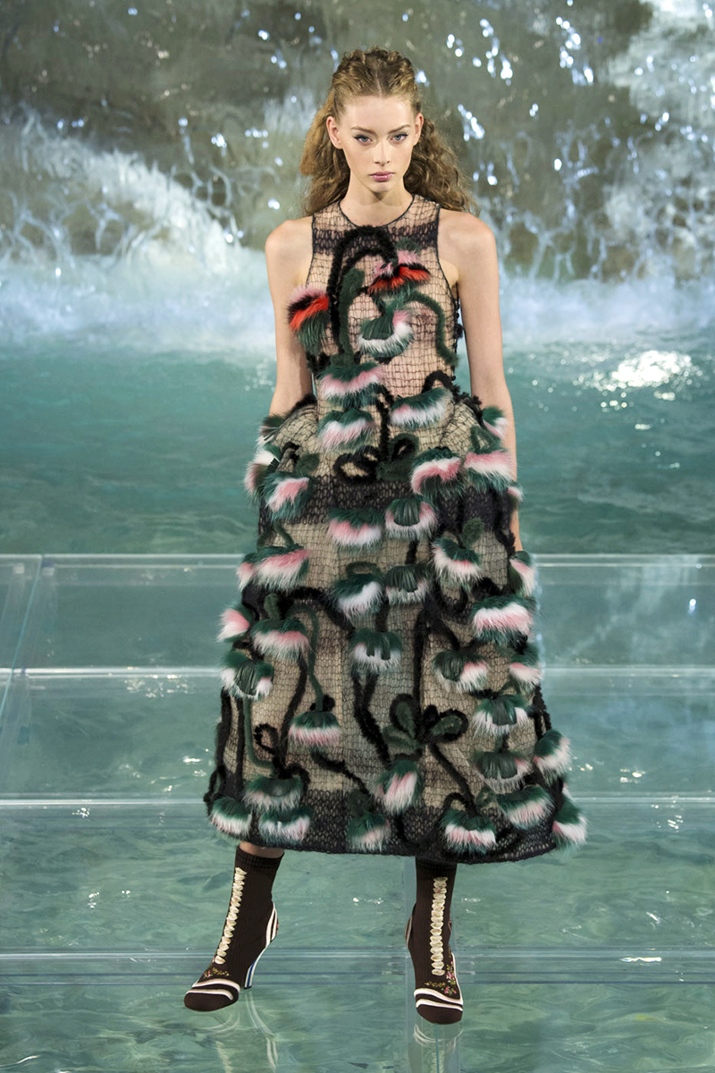 Nasiba Adilova Redefines the Term Mom Style pictures foto Nasiba Adilova Redefines the Term Mom Style