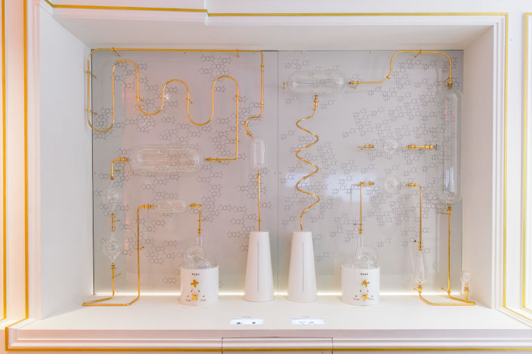 Mengintip Koleksi Grand Musée du Parfum, Bisa Coba Parfum Gratis Termahal Di Dunia, Mau?