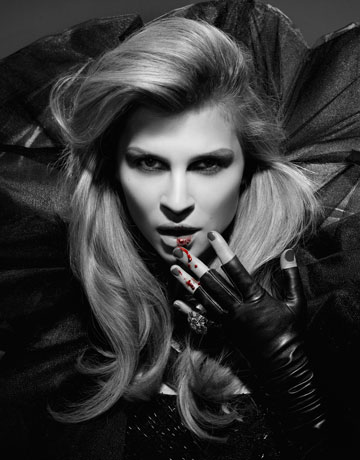 The fashion vampires with gold teeth 44 The fashion vampires with gold teeth 42