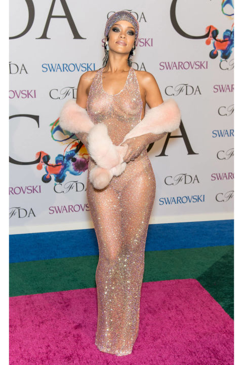 https://hbz.h-cdn.co/assets/cm/15/03/480x720/54bc402fe11cc_-_hbz-game-changing-dresses-495433939-xl.jpg